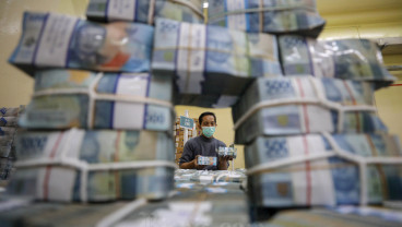 Rupiah Dibuka di Zona Merah Rp16.023 per Dolar AS Awal Pekan