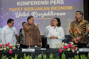 Konferensi Pers Paket Kebijakan Ekonomi