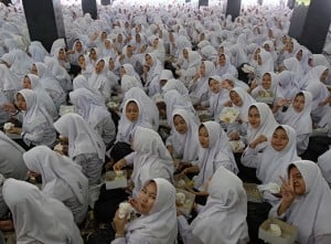 Uji Coba Makan Bergizi Gratis Santri Di Wonosobo