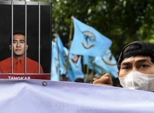 Tuntut Penangkapan Buronan KPK Harun Masiku