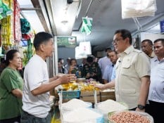 Mendag Budi Santoso Tinjau Pasar Suka Ramai di Medan Jelang Nataru