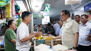 Mendag Budi Santoso Tinjau Pasar Suka Ramai di Medan Jelang Nataru