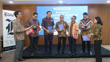 Bisnis Indonesia Economic & Financial Report: Rujukan Menuju Indonesia Emas 2045