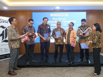Bisnis Indonesia Economic & Financial Report: Rujukan Menuju Indonesia Emas 2045