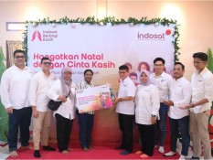 Indosat Berbagi Kasih dengan Anak Yatim di Sorong