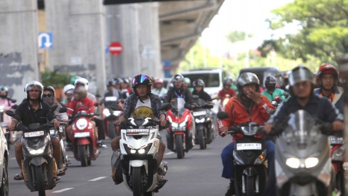 Opsen Pajak: Bikin Harga Motor Melambung, Daya Beli 'Berkabung'