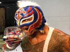 Pegulat Legendaris Rey Mysterio Meninggal Dunia