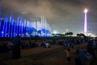 Pertunjukan Air Mancur Menari Di Kawasan Monas