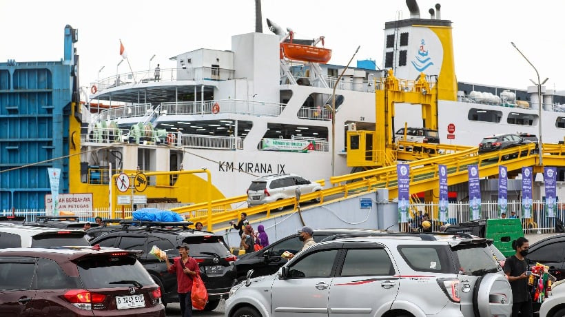 Pelabuhan Merak Masih Jadi Pintu Utama Penyeberangan Nataru ke Sumatra