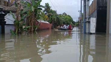 Seminyak Bali Banjir, Turis Dievakuasi Pakai Perahu Karet