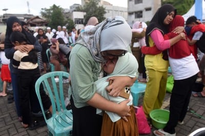 Aksi Cuci Kaki Ibu Massal Di Jakarta