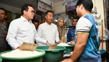 Bey Dampingi Mendag Pantau Harga Bahan Pokok Jelang Nataru