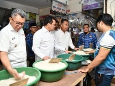 Bey Pastikan Harga dan Stok Pangan Jelang Nataru Terkendali