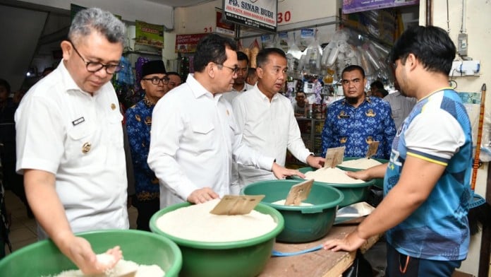 Bey Pastikan Harga dan Stok Pangan Jelang Nataru Terkendali