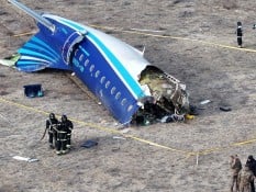 Pesawat Azerbaijan Airlines Jatuh di Kazakhstan, 32 Penumpang Selamat