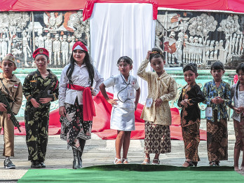 Peragaan Busana Bertema Perjuangan