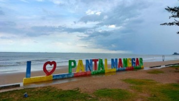 Pantai Manggar Masih Jadi Magnet Utama Wisatawan di Libur Nataru