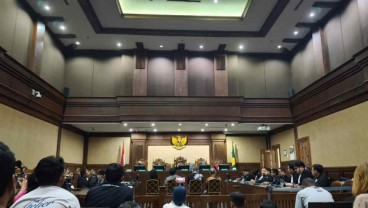 Momen Ibu Crazy Rich PIK Menangis di Sidang Vonis Anaknya: Tukar Saja Pakai Nyawa Saya