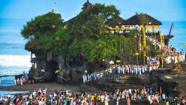 Kunjungan Wisatawan ke Tanah Lot Saat Tahun Baru Diprediksi Tembus 10.000 orang