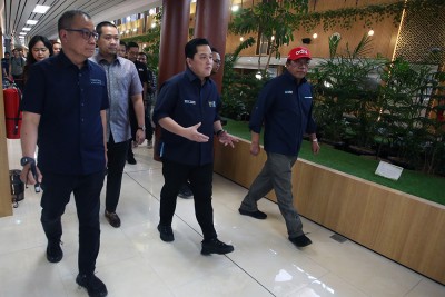 Menteri BUMN Tinjau Kesiapan Terminal Khusus Umroh