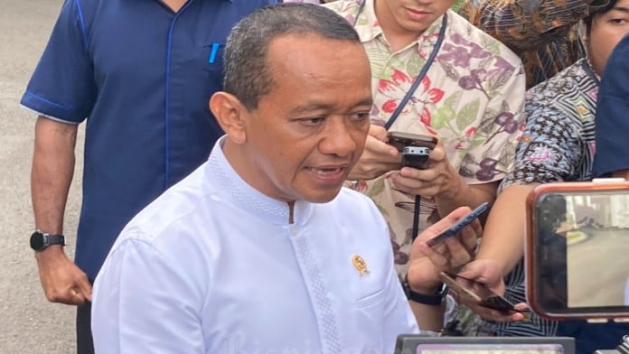 Jokowi Masuk Tokoh Terkorup versi OCCRP, Bahlil Ngaku Tak Ambil Pusing