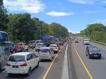 Kecelakaan Beruntun di Tol Cipularang, 2 Orang Luka Berat
