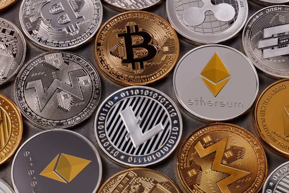 Altcoin Outperforms Bitcoin as 2025 Begins