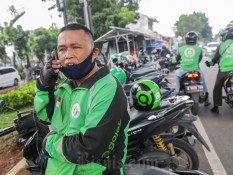 Driver Gojek-Grab Curhat Biaya Aplikasi Tembus 30%, Penumpang Sepi