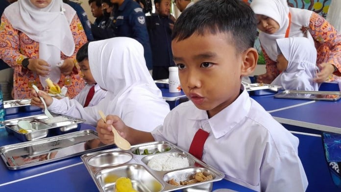 Sejumlah Sekolah Belum Dapat Susu di Menu Makan Bergizi Gratis