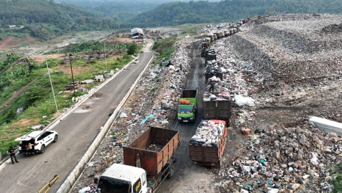 Garut Terima Rp75.000 per Ton Sampah dari Kota Bandung