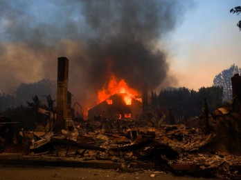 Kebakaran Hutan Hanguskan Los Angeles, 5 Orang Tewas