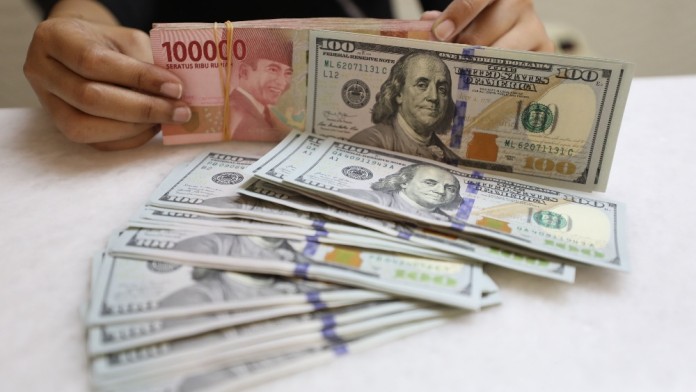 Rupiah Dibuka Melemah ke Level Rp16.245 per Dolar AS