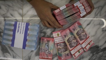 Rupiah Ditutup Melemah ke Level Rp16.217 per Dolar AS