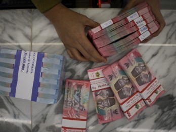 Rupiah Ditutup Melemah ke Level Rp16.217 per Dolar AS