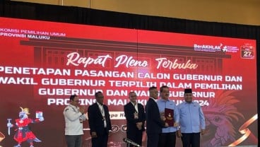 Sah! KPU Kukuhkan Hendrik-Vanath sebagai Gubernur-Wagub Maluku Terpilih