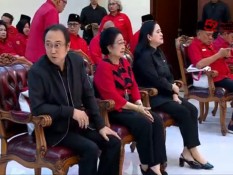 Potret Puan dan Prananda Duduk Sejajar dengan Megawati di HUT ke 52 PDIP