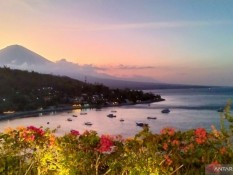 Aktivitas ke Gunung Agung Karangasem Ditutup karena Cuaca Ekstrem