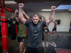 Maskapai Frontier Airlines Lakukan Investigasi Pengusiran Khabib Nurmagomedov