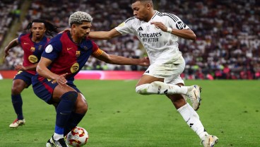 Real Madrid Dibekuk Barcelona, Ancelotti Cuma Puji Kylian Mbappe