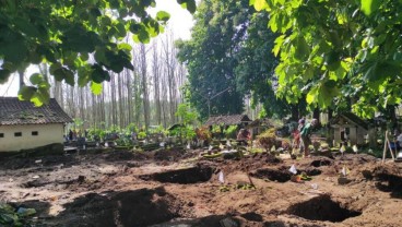 Ratusan Makam di Blitar Dibongkar karena Proyek Jalan Layang