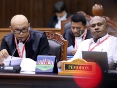 Sidang Gugatan Pemilu, Calon Bupati Supiori Heronimus Mansoben Diduga Punya KTP Ganda