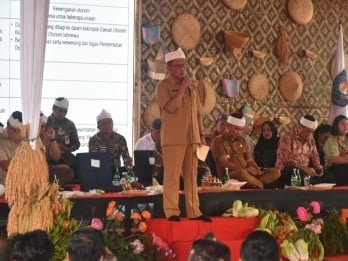 Mendagri Apresiasi Penerapan Pembebasan BPHTB dan Retribusi PBG Bagi MBR di Sumedang