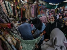 Banjir Barang Impor Jelang Lebaran, Industri Tekstil Lokal Kian Merana