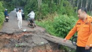 Longsor Tutup Jalan Nasional Majalengka-Kuningan, Lalu Lintas Dialihkan