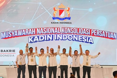 Anindya Dikukuhkan Jadi Ketua Kadin Indonesia