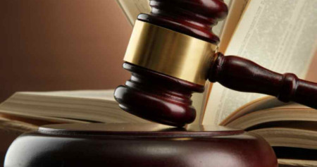 Ironi Penegakan Hukum di Palu Hakim