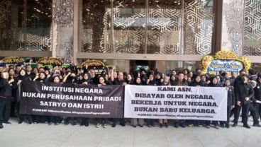 Ratusan ASN Kemendikti Saintek Demo Menteri Satryo, DPR Bakal Evaluasi