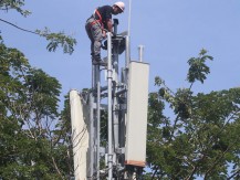 Perbandingan Bisnis Fiber Optik TOWR vs MTEL