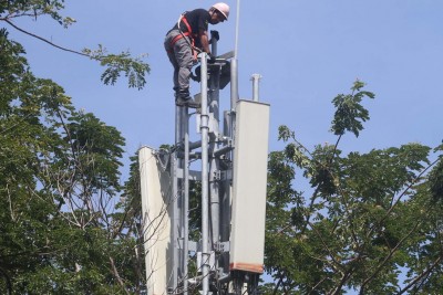 Perbandingan Bisnis Fiber Optik TOWR vs MTEL