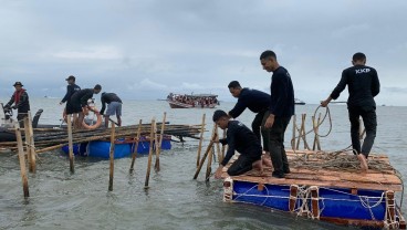 Momen Said Didu Murka Saat Bantu Bongkar Pagar Laut Tangerang